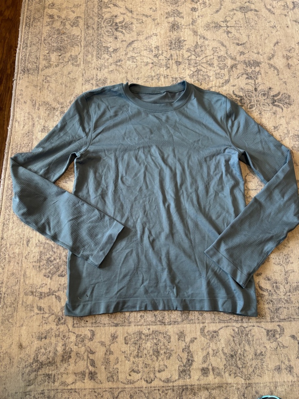 Lululemon Women’s Swiftly Relaxed Fit Long Sleeve - size 4 - steel blue